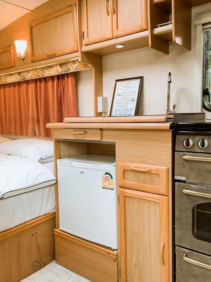 Nice Nite Campervans Пра Након Си Аютая Екстериор снимка
